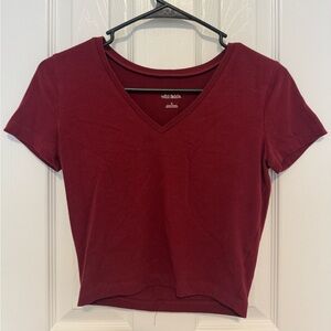 Wild Fable Burgundy V-Neck Short Sleeve Tee